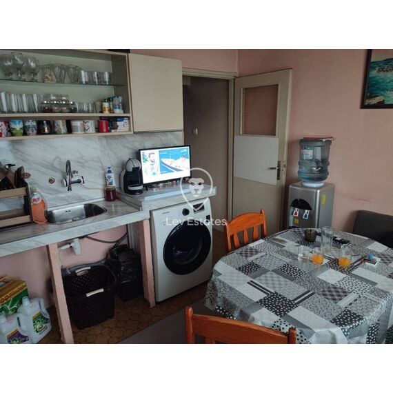 Квартира 3-комнатная 2+1 в Средец (Дебелт) площадь 102м² 1 этаж, изображение 2