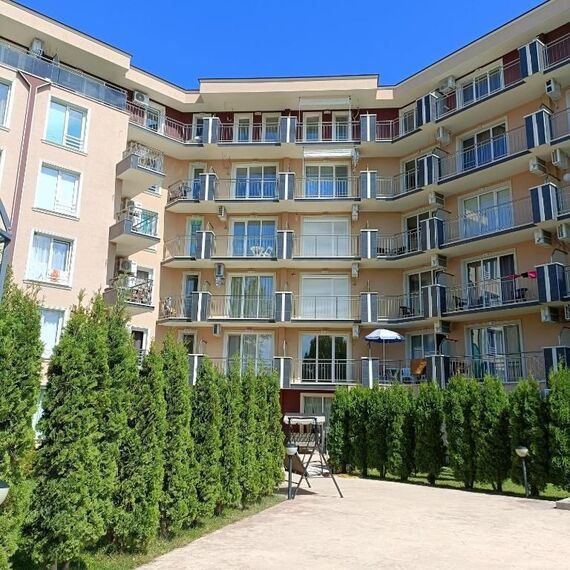 Квартира 2-комнатная 1+1 у моря в Несебре (Солнечный Берег) площадь 55м² 1 этаж