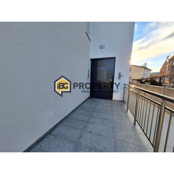 Квартира 3-комнатная 2+1 в Варне площадь 90м² 1 этаж