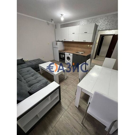 Квартира 2-комнатная 1+1 в Несебре (Святой Влас) площадь 57м², изображение 2