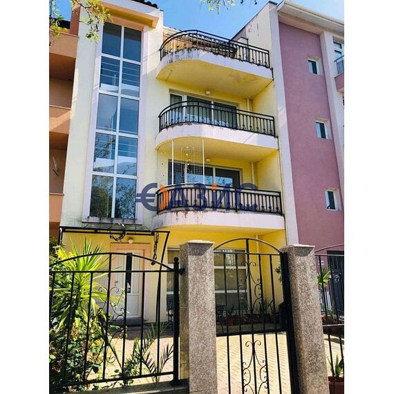 Квартира 4-комнатная 3+1 в Несебре площадь 200м², изображение 2