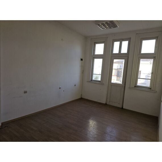 Коммерческая недвижимость в Елхово 300м², изображение 11