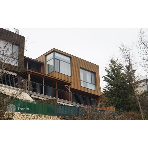 Дом в Бяле площадь 170м² 3-этажный