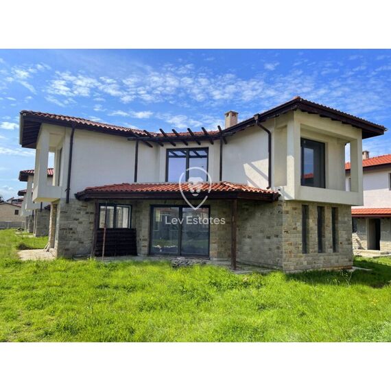 Коттедж в Царево (Синеморец) площадь 200м², изображение 2
