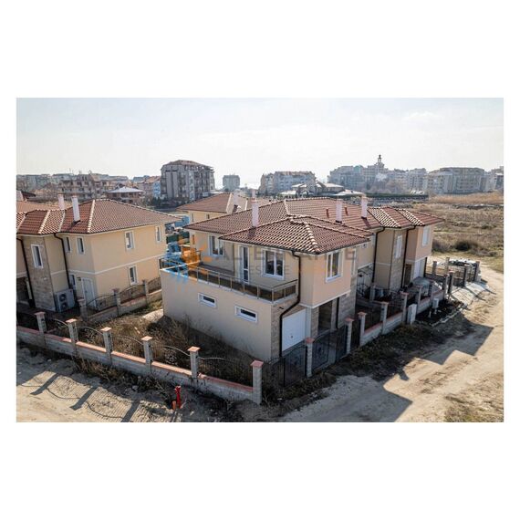Дом в Поморие площадь 210м²