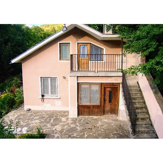 Дом у реки в Бургасе Болгария площадь 120м² 2-этажный