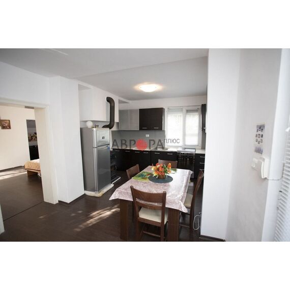 Дом в Карнобате площадь 200м² 1-этажный, изображение 2