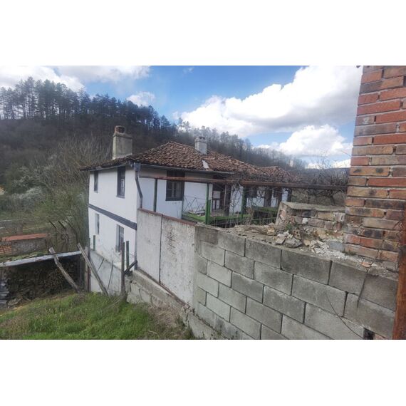 Дом в Костинброде площадь 95м² 2-этажный