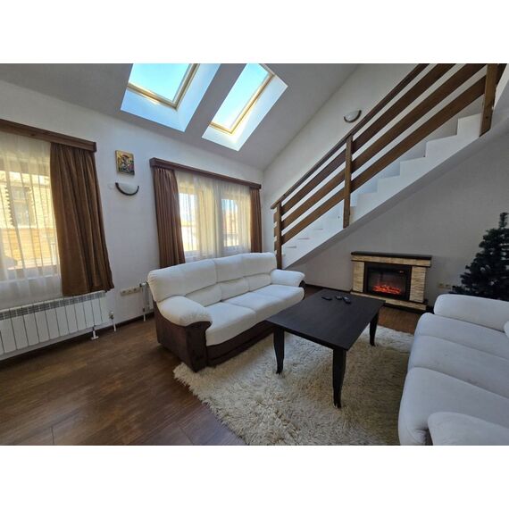 Дом в горах в Банско площадь 380м² 3-этажный, изображение 2